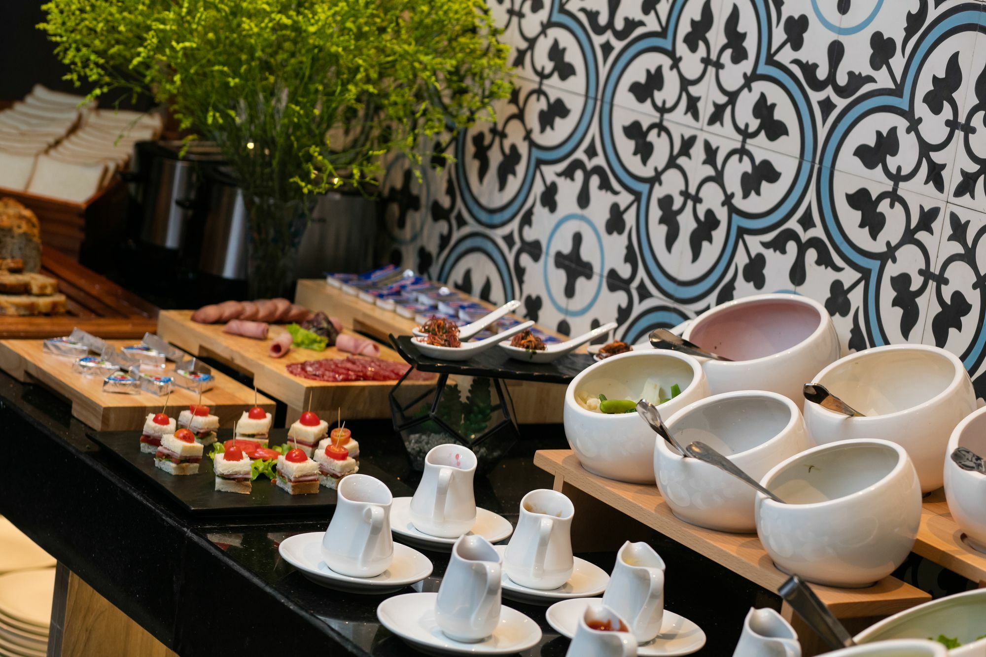 Hanoi Allure Hotel Экстерьер фото
